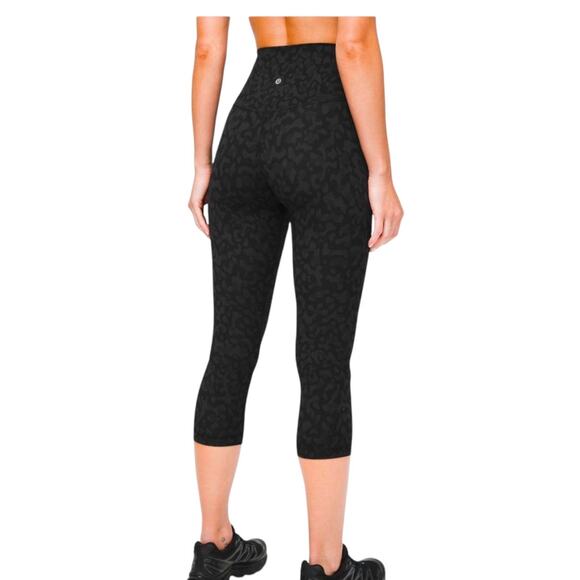 Lululemon Align Formation Camo Deep Coal Multi 21” Crop Size 6 EUC - Picture 2 of 10